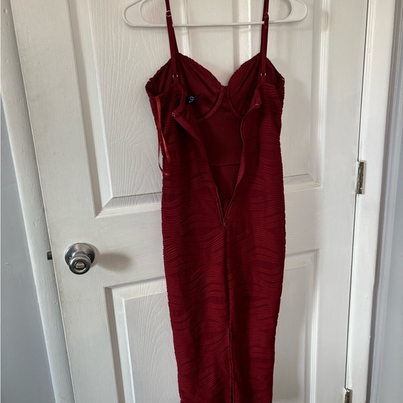 Windsor Burgundy Midi Dress - Picture 4 of 4